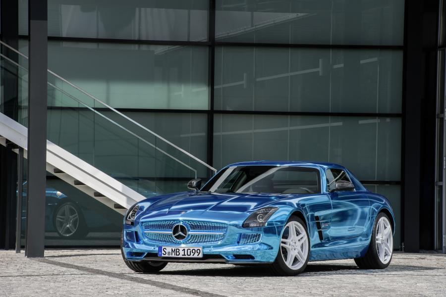  Mercedes-Benz SLS AMG Electric Drive concept 2012 года  (фото 10 из 30)